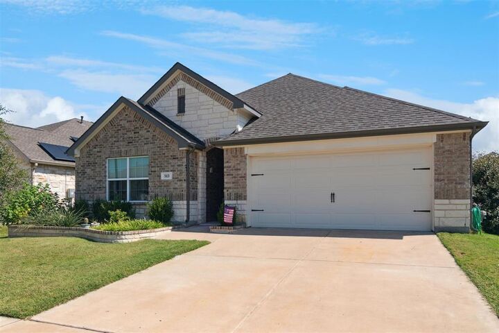 Property Photo:  513 Saffron Street  TX 75407 