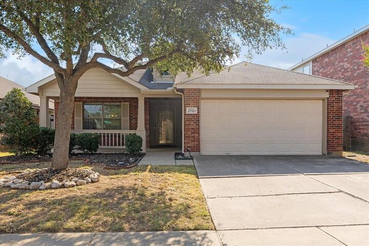2701 Gardendale Drive  Fort Worth TX 76120 photo