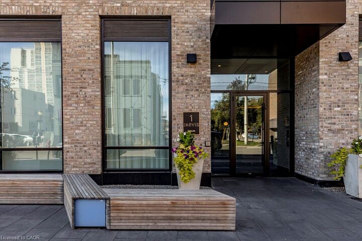 Property Photo:  1 Jarvis Street 727  ON L8R 0A8 
