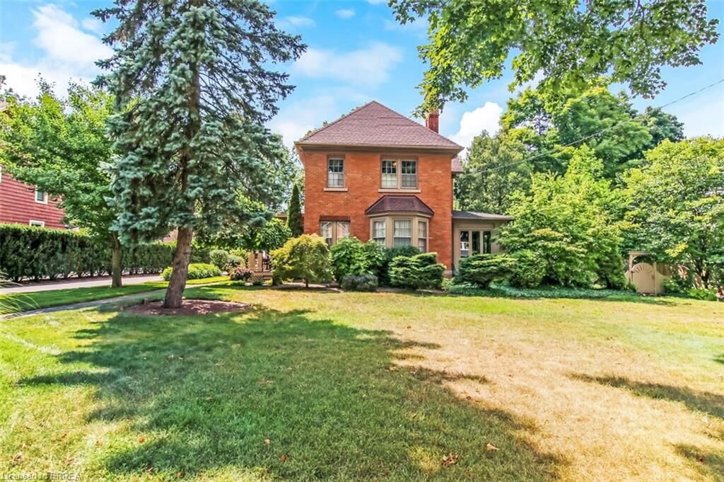 Property Photo:  138 St. James Street S  ON N0E 1Y0