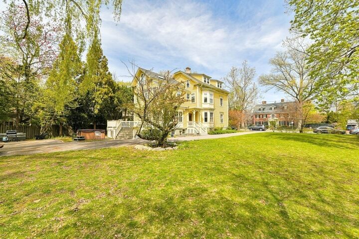 Property Photo:  38 Lakeview Ave 38  MA 02138 