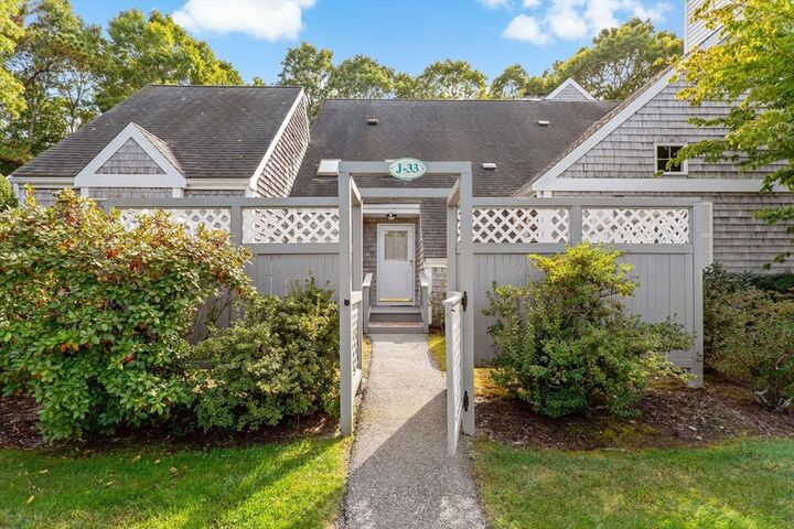 Property Photo:  33 Chilmark Dr 33  MA 02536 