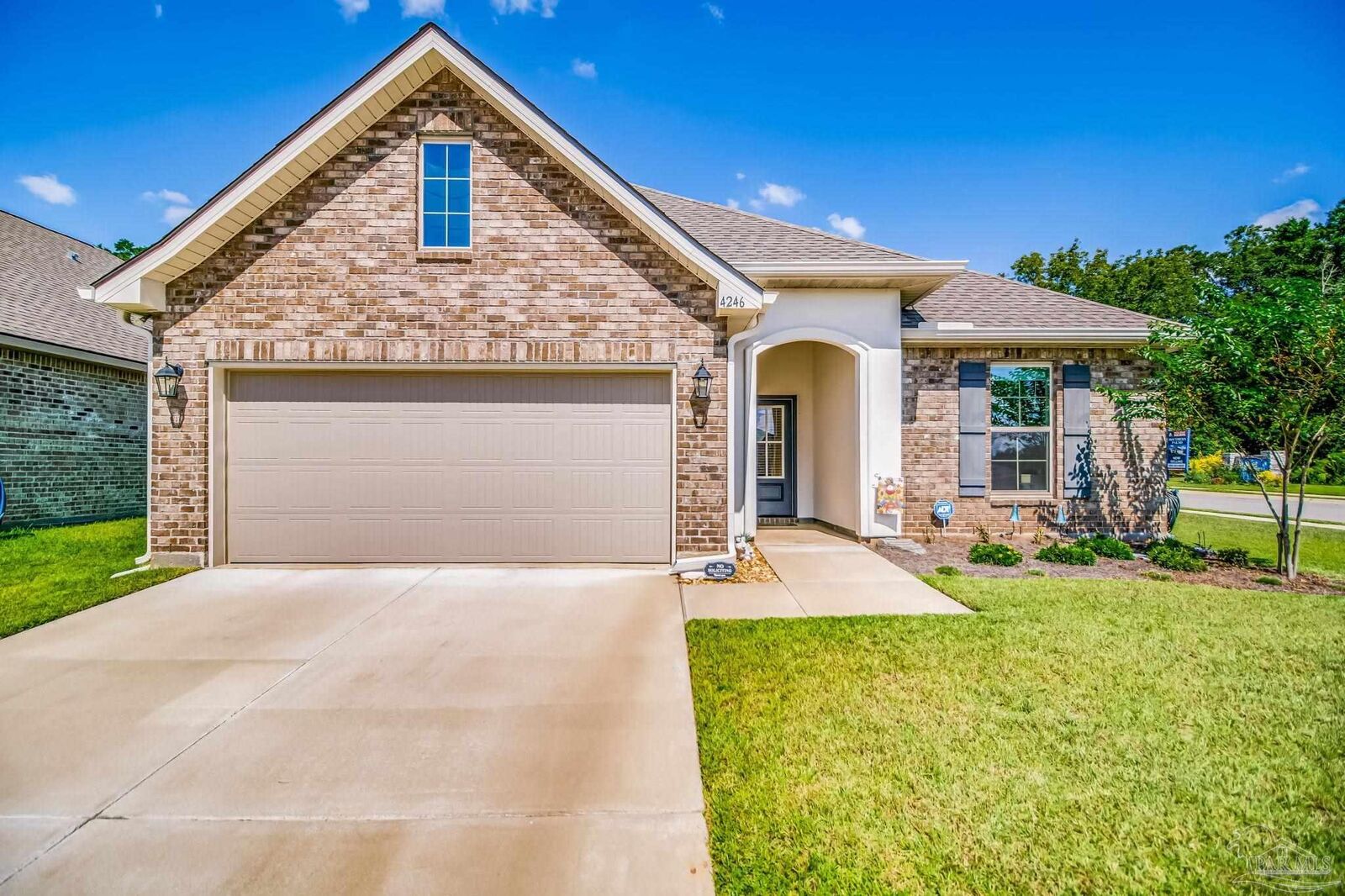 Property Photo: 4246 Southern Palm Dr FL 32571