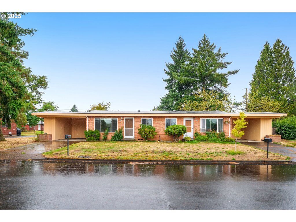 Property Photo:  700 Garrison Ter  WA 98664 