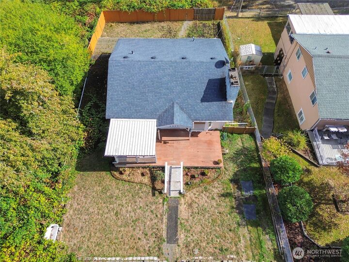 Property Photo:  4317 E Hill Street  WA 98404 