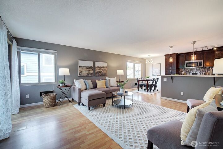 Property Photo:  10106  Greenwood Avenue N 302  WA 98133 