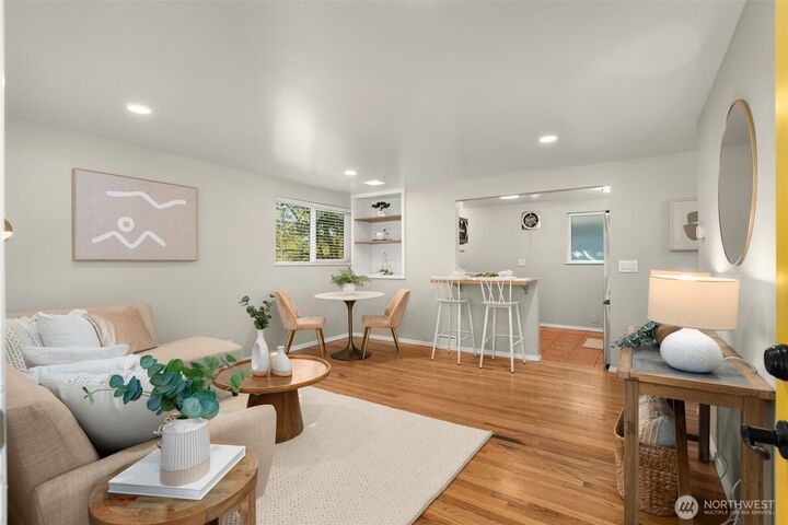 Property Photo:  123  Martin Luther King Jr Way A  WA 98122 