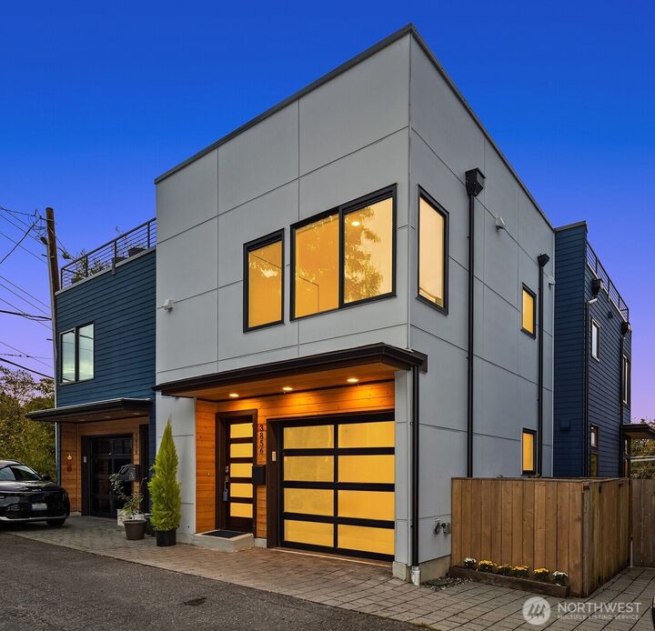 Property Photo:  3856  21st Avenue SW  WA 98106 