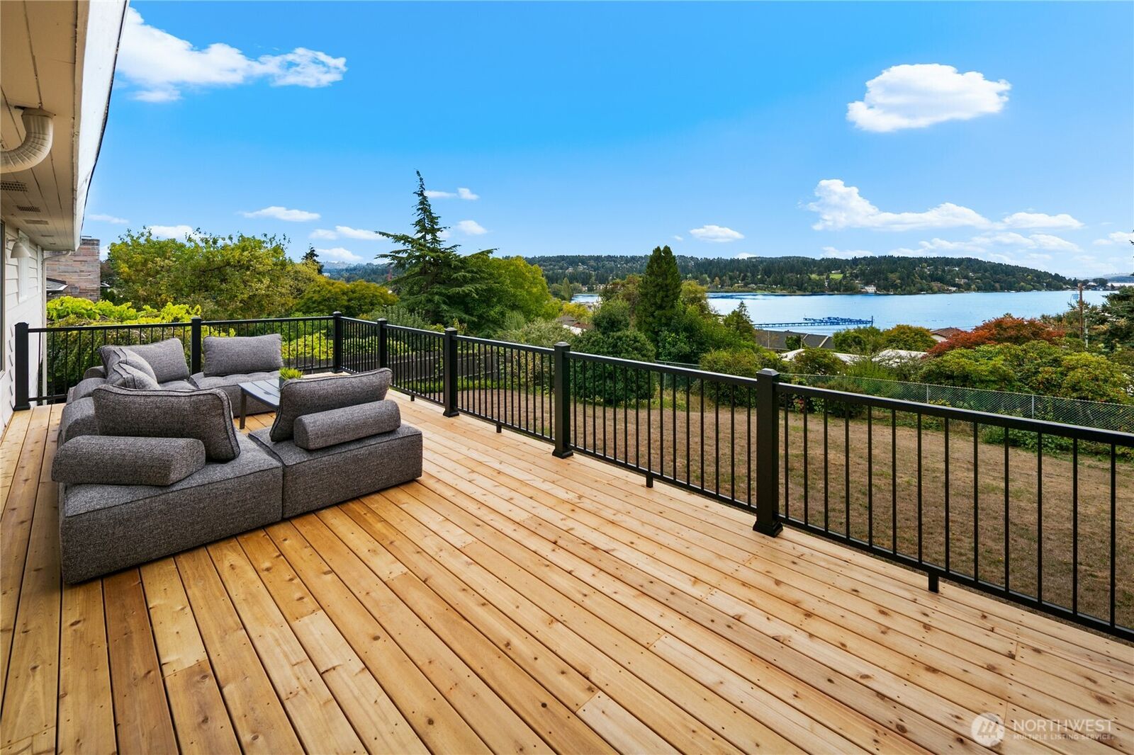 Property Photo:  5817 NE  181st Street  WA 98028 