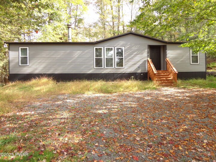 115 Spruce Street  Greentown PA 18426 photo