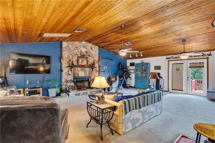 Property Photo:  5675 Sunshine Avenue  FL 34972 