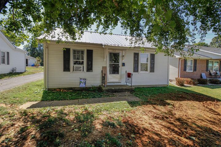 Property Photo:  313 Woodlawn Avenue  KY 42749 