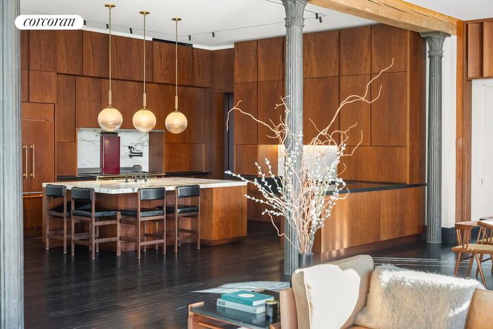 Property Photo:  115 W Broadway 4  NY 10013 