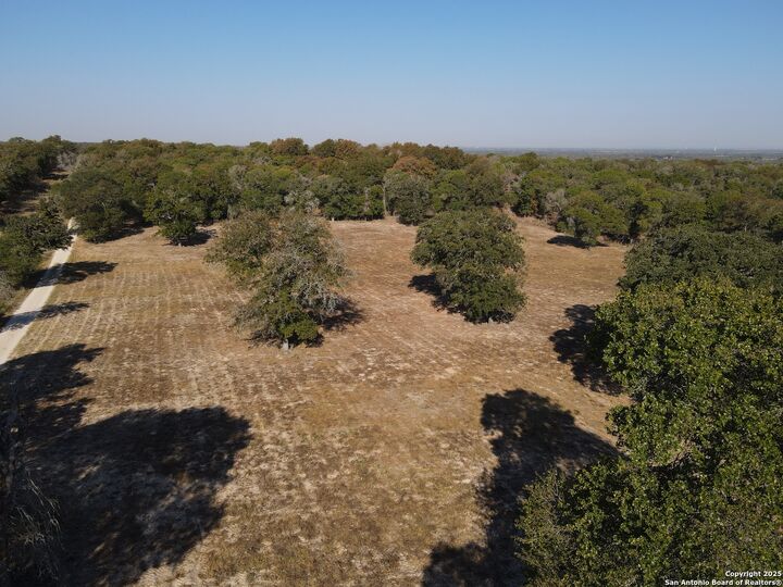 Property Photo: 1545 Nockenut TX 78155