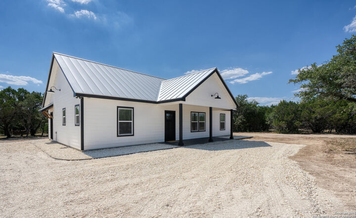 Property Photo: 1085 Lakeside Drive TX 78063