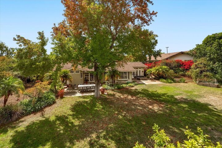 Property Photo:  1192 Edward Place  CA 93117 