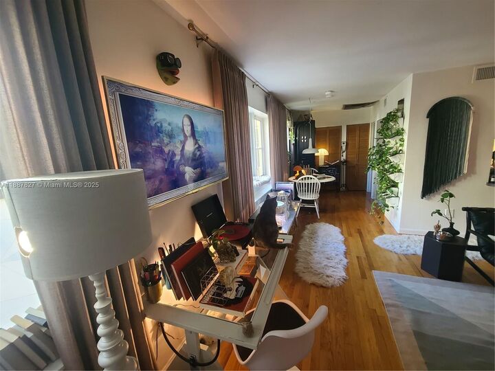 Property Photo:  1308 Drexel Av 206  FL 33139 