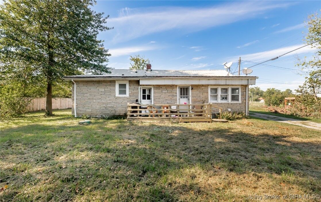 Property Photo: 102 S Lapping Avenue IN 47125
