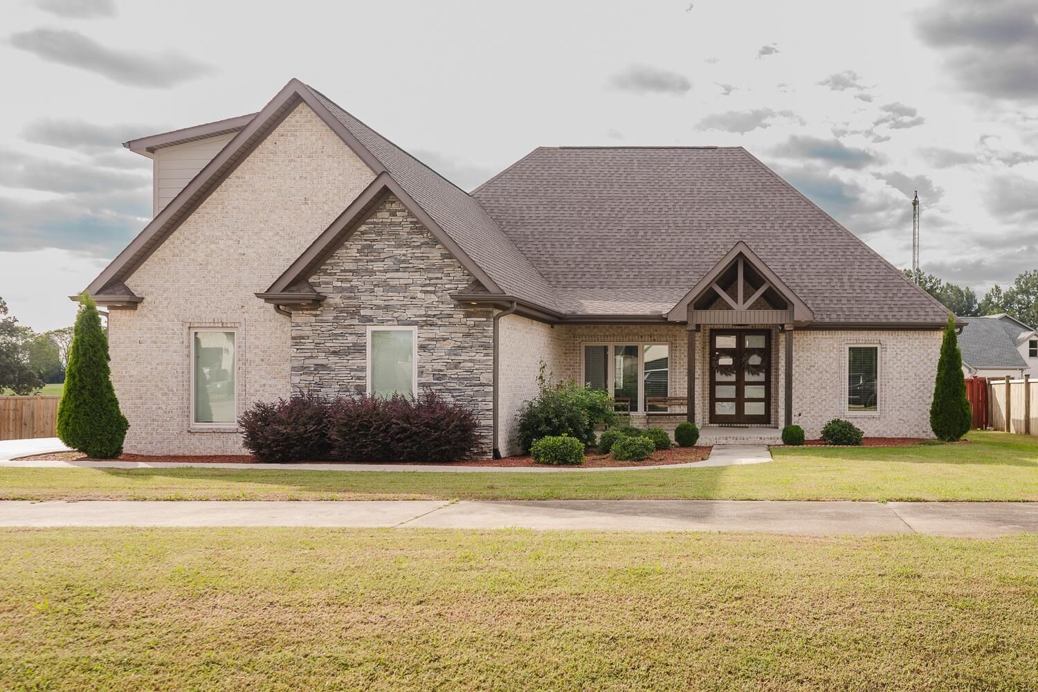 Property Photo: 275 Valley Grove St AL 35674 - TUSCUMBI