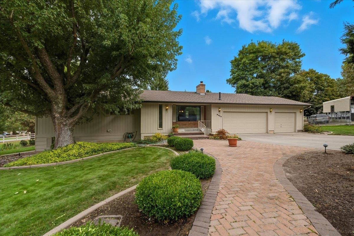 Property Photo:  4417 S Farr Rd  WA 99206 