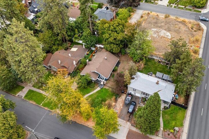 Property Photo: 2817 S Scott St WA 99203