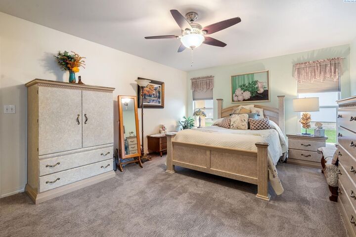 Property Photo:  3410 S Johnson St  WA 99337 