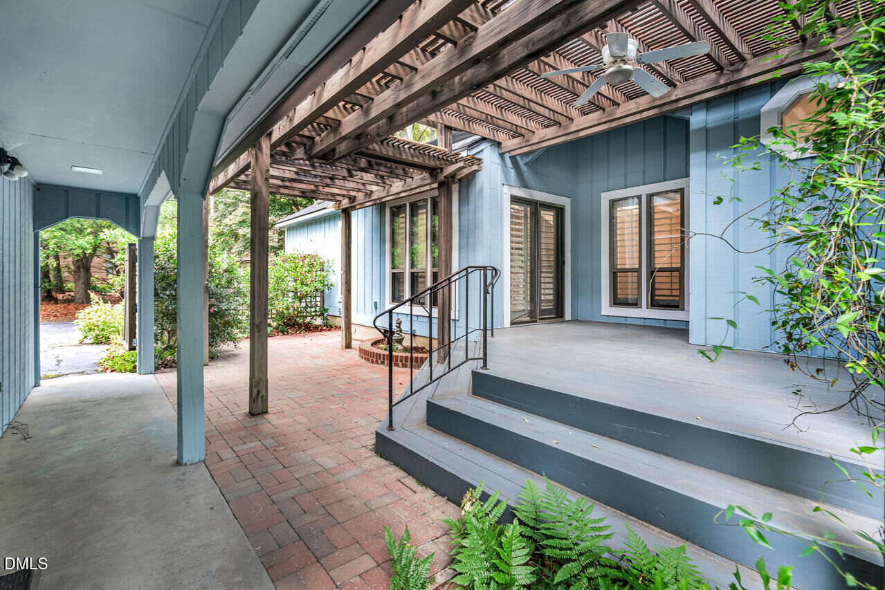 Property Photo:  260 Clover Thatch  NC 27312 