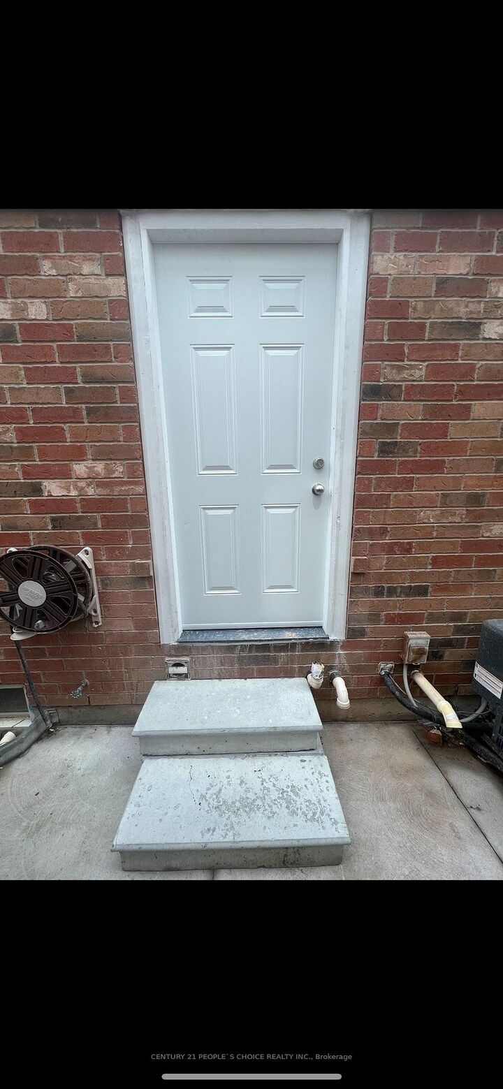 Property Photo: 169 Willow Park Drive Lower ON L6R 2N1