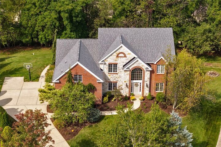 Property Photo: 215 Farmington Drive PA 15367