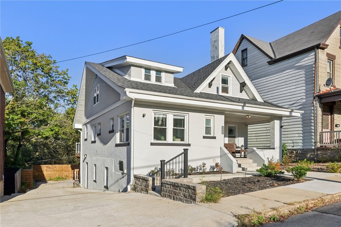 Property Photo:  660 Southern Ave  PA 15211 