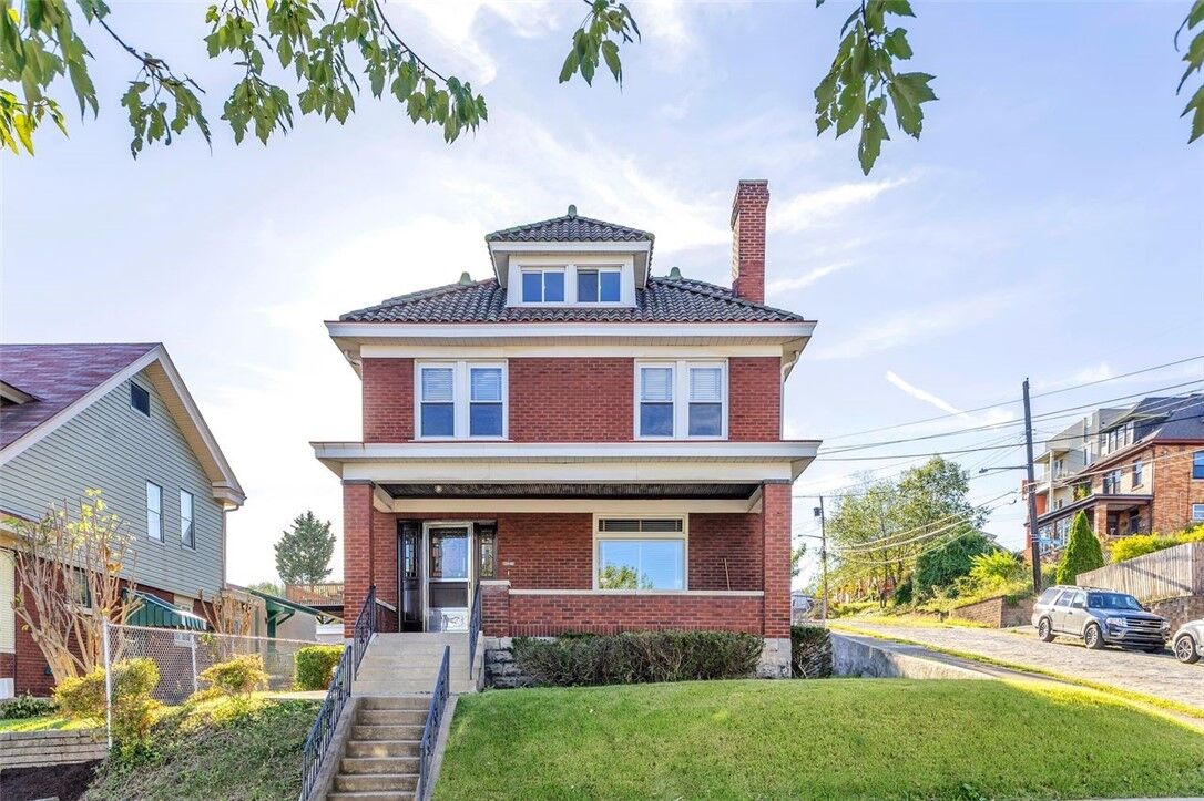 Property Photo:  1949 Rockledge St  PA 15212 