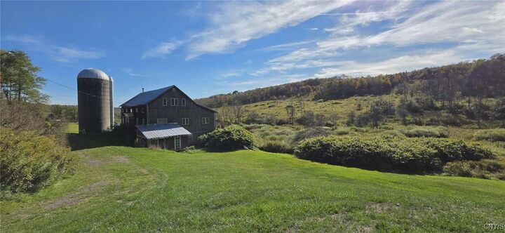 Property Photo:  4555 Elwood Road  NY 13040 