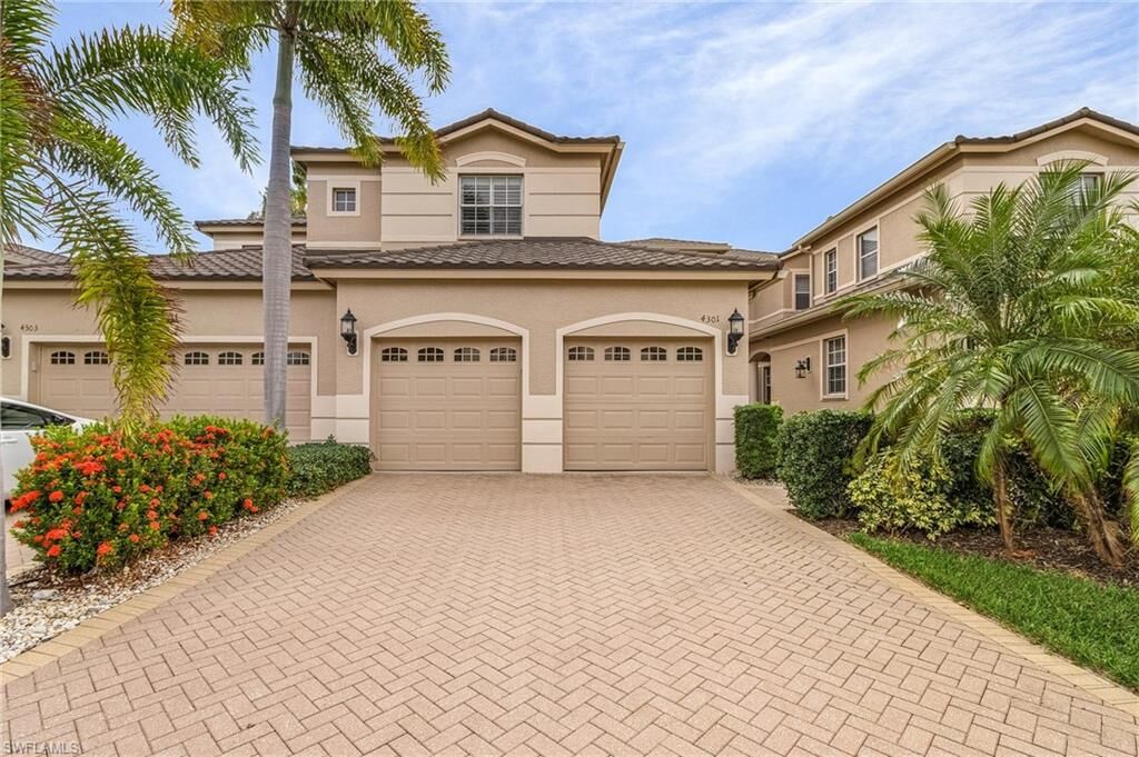 Property Photo: 801 Regency Reserve Cir 4301 FL 34119