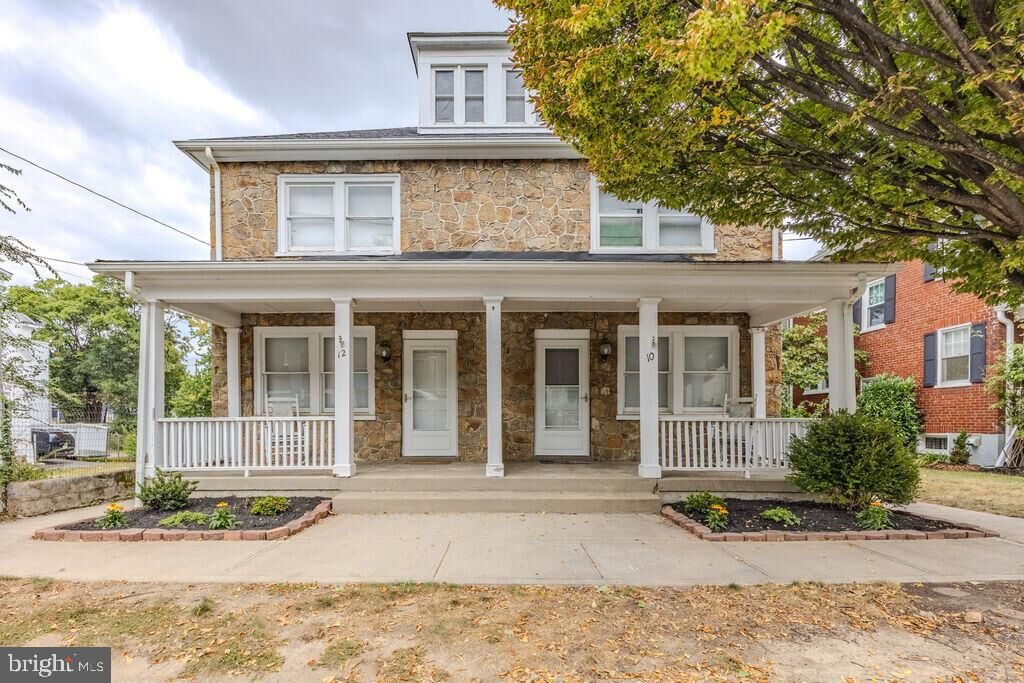 Property Photo: 10-12 W Cecil Street VA 22601