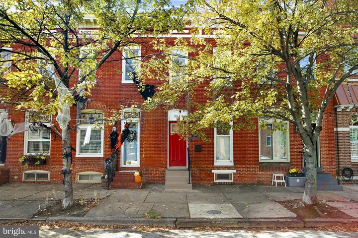 Property Photo:  1012 S Kenwood Avenue  MD 21224 