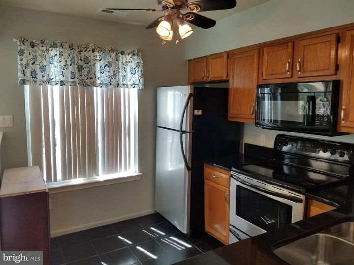 Property Photo: 9377 Scarlet Oak Drive VA 20110
