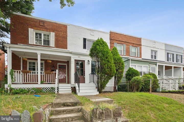 Property Photo: 141 Lynhaven Drive VA 22305