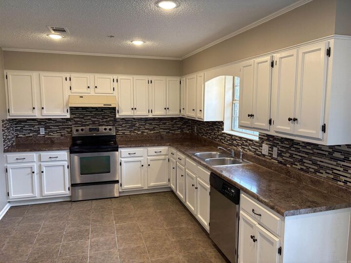 Property Photo:  9 Fair Oaks Drive  AR 72034 