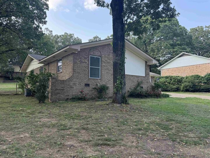 Property Photo:  2901 Donaghey  AR 72116 