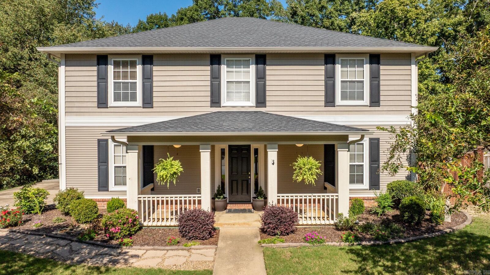 Property Photo:  1023 Red Oak Circle  AR 72015 