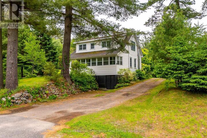 Photo de la propriété:  623 141 Highway  ON P0B 1M0 