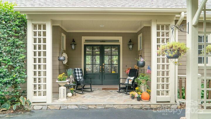 Property Photo:  1513 Brentwood Place  NC 28655 