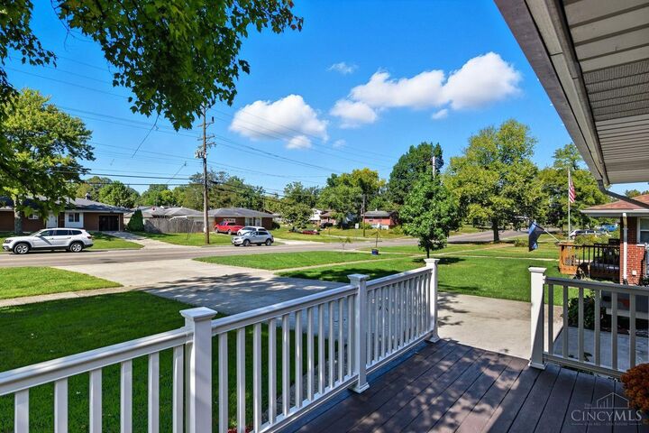 Property Photo: 11524 Southland Road OH 45240