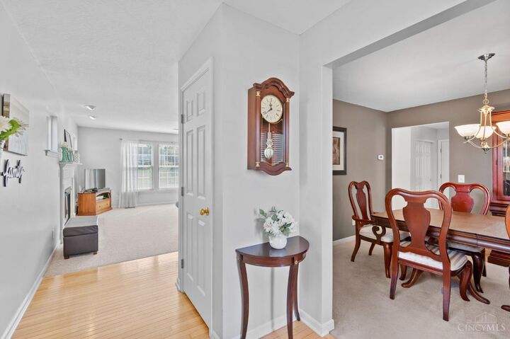 Property Photo:  5556 Sarahs Oak Drive  OH 45248 