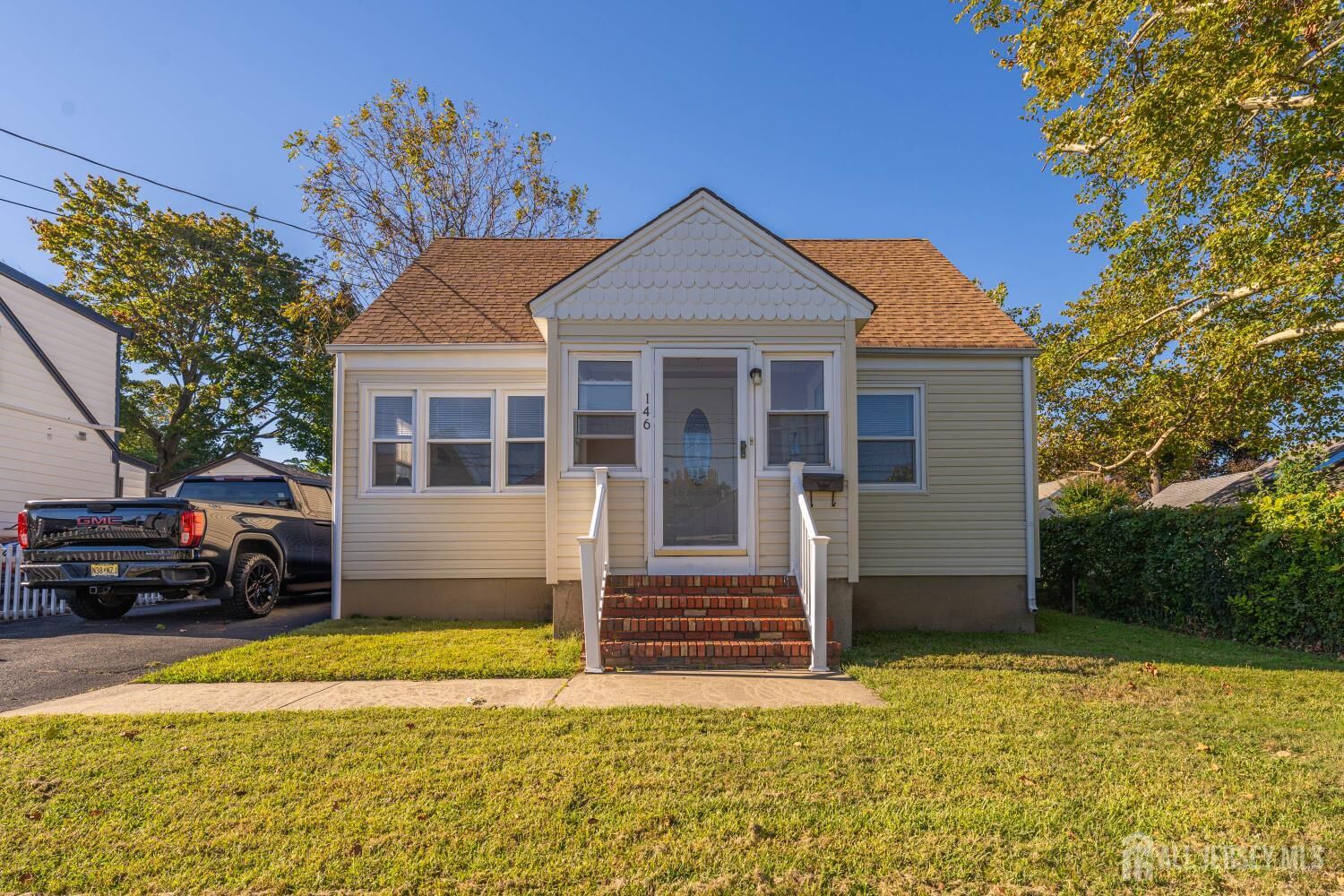 Property Photo:  146 Orchard Avenue  NJ 08879 