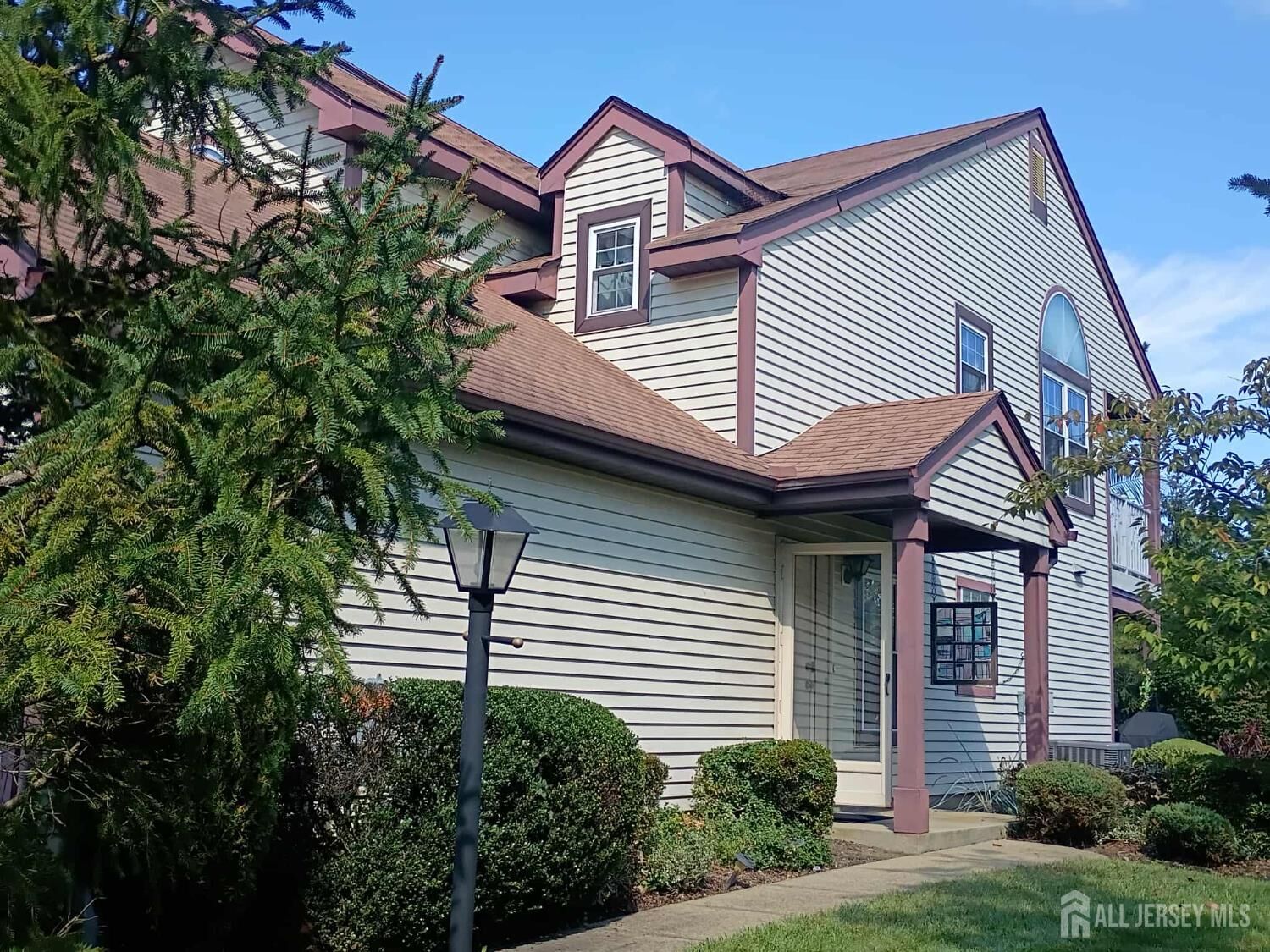 Property Photo:  35 Edinburgh Drive C  NJ 08831 