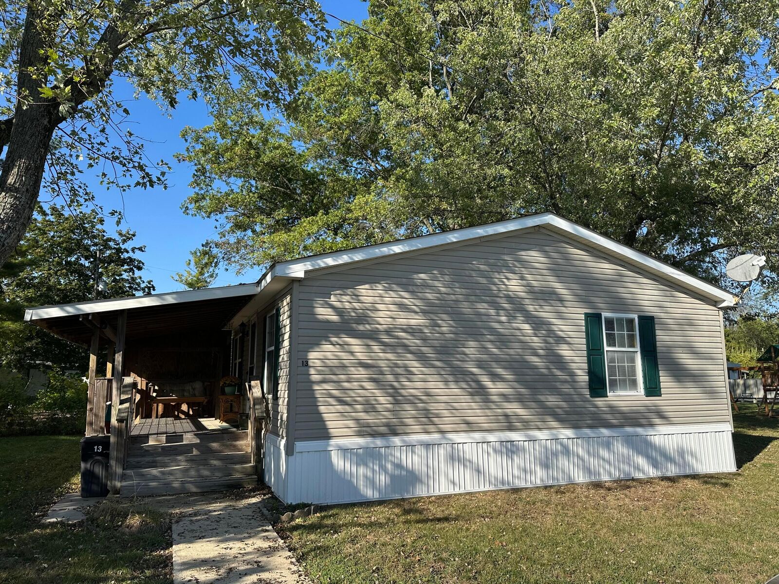 Property Photo: 1000 W Main St OH 43162