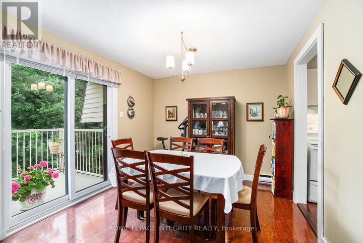 Property Photo:  6 Sweetbriar Circle 7  ON K2J 2K4 