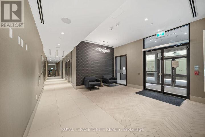 Property Photo:  2550 Simcoe Street North 906  ON L1L 0R5 