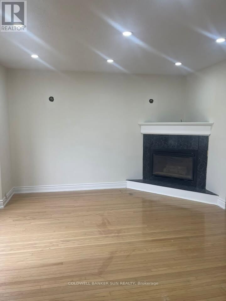 Property Photo:  220 Bloor Street West  ON L1J 1P8 